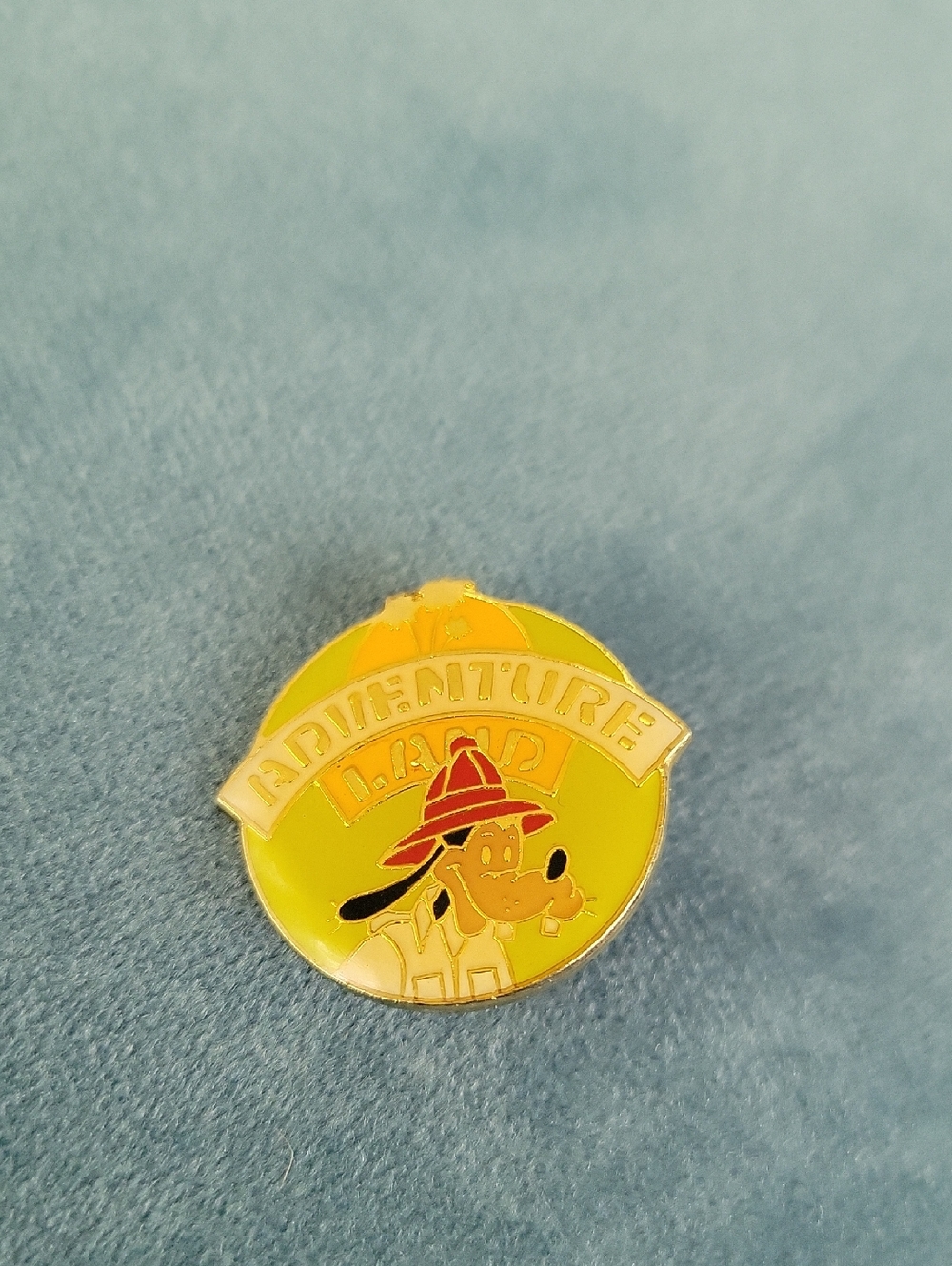 Disney Adventure Land Pluto Yellow Red Enamel Pin 1980s Rare